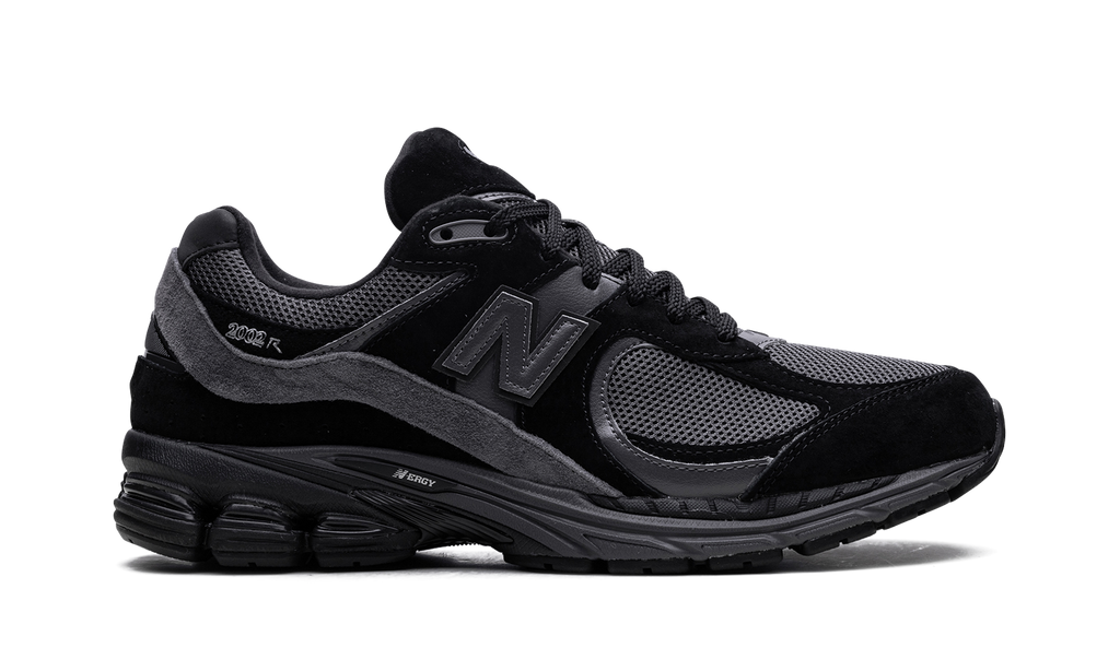 2002R "Black Magnet" M2002RBL