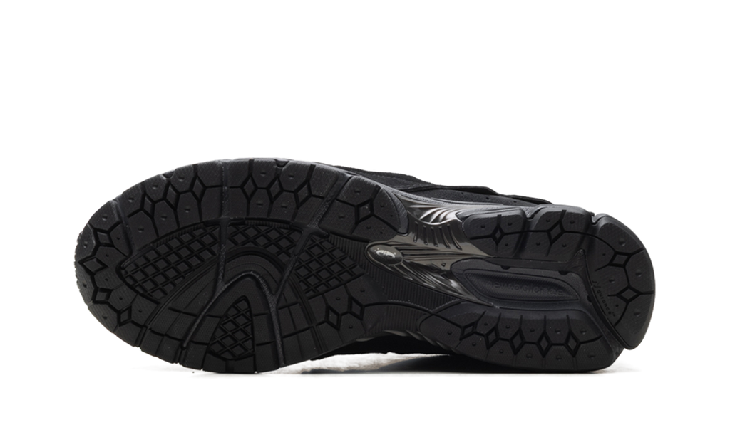 2002R Gore-Tex "Protection Pack - Black" U20023MB