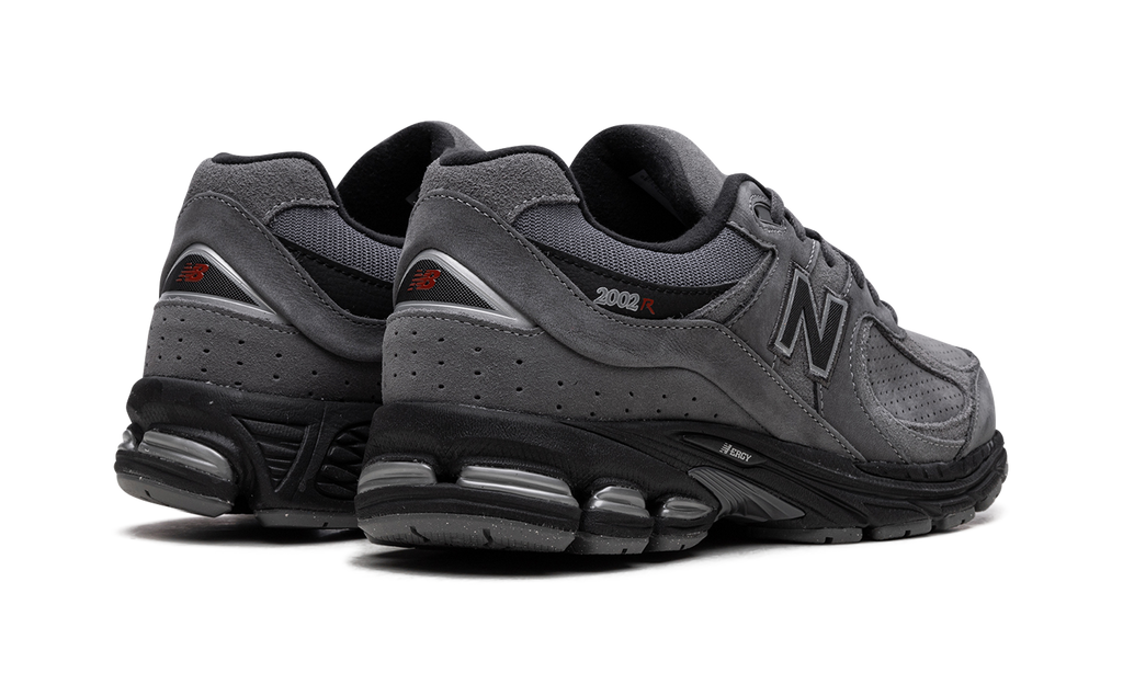 2002R "Castlerock / Black" M2002REH