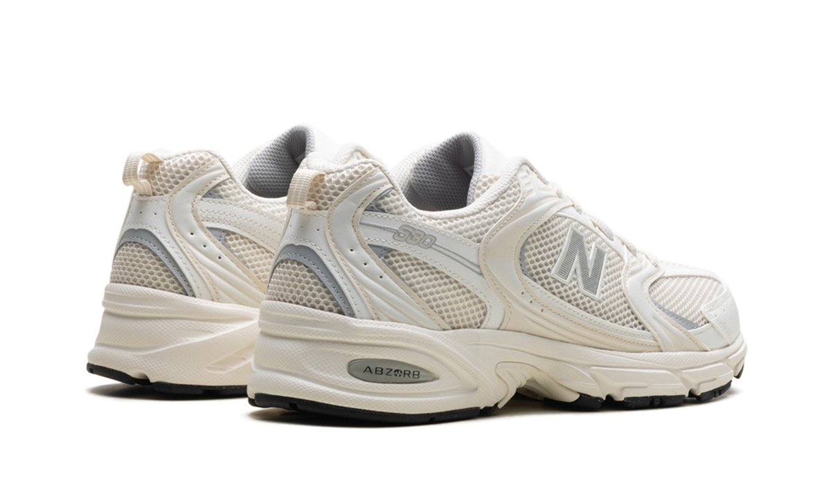 530 "Cream White Silver" MR530LZ