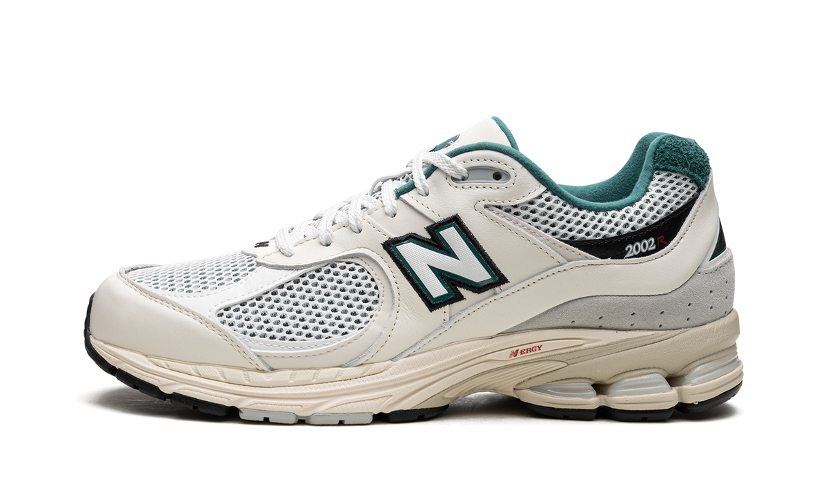 2002R "Sea Salt/Vintage Teal" M2002RVD