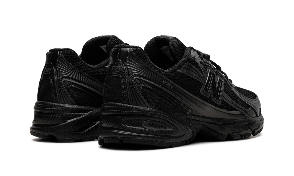 740 "Triple Black" U740BO2